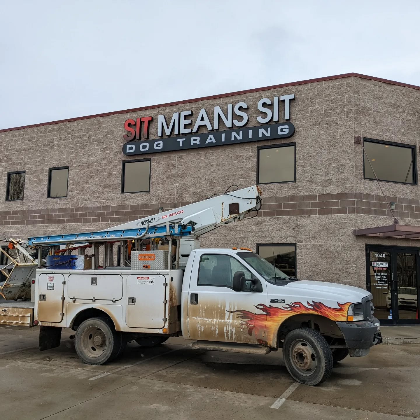 New channel letter sign for Sit Means Sit we built for @tntsign.
#bartonsignfab #coloradosigncompany #buildingourlegacy #smallbusiness #signfabrication #signinstallation #makermatt #familybusiness #makersgonnamake