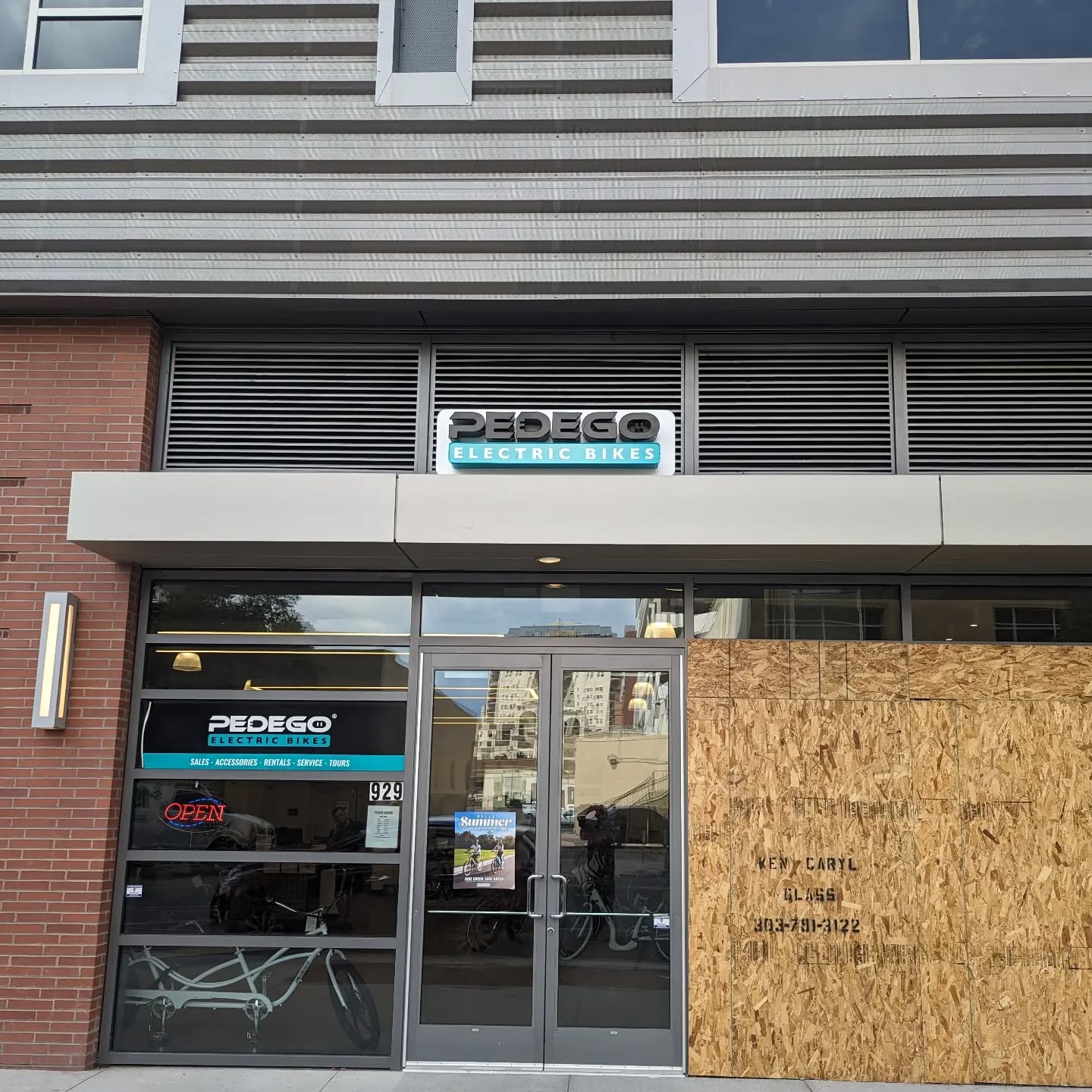 New sign for Pedego.
#bartonsignfab #coloradosigncompany #buildingourlegacy #smallbusiness #signfabrication #signinstallation #makermatt #familybusiness #makersgonnamake